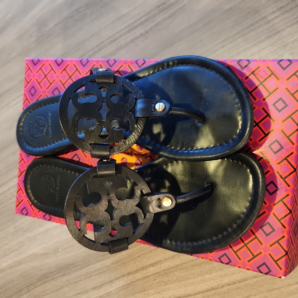 Tory Burch Miller Thong Sandal size 9 black